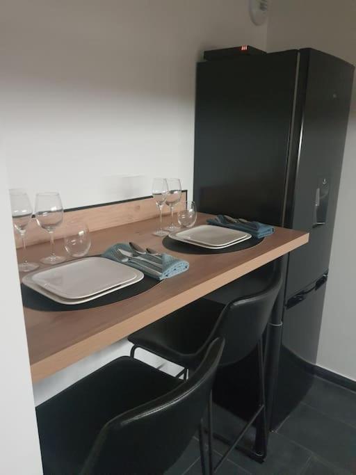 פרפיניין Superbe Appartement Avec Jacuzzi Et Exterieur מראה חיצוני תמונה